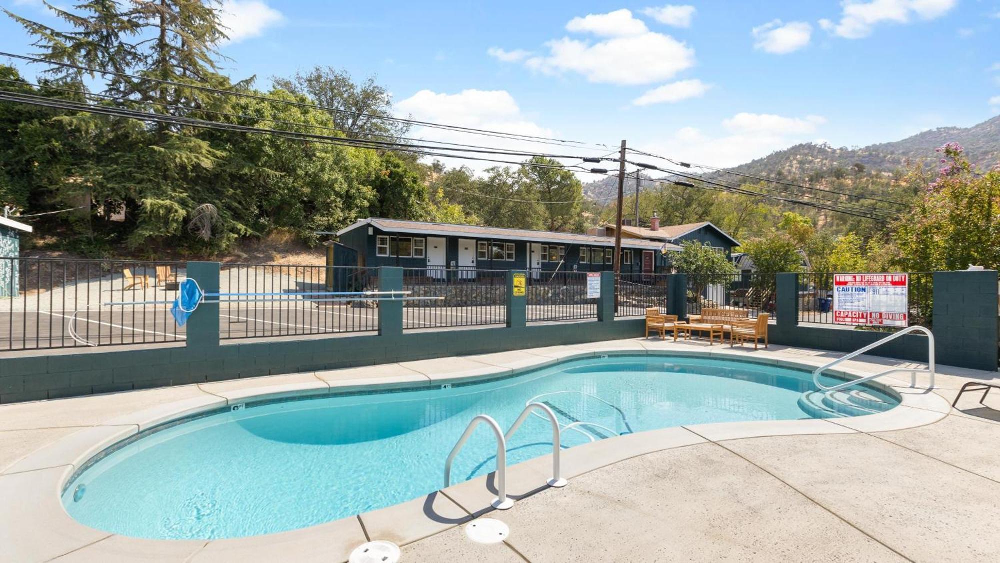 The Charlotte Sequoia Motel R2 Три-Риверс Экстерьер фото