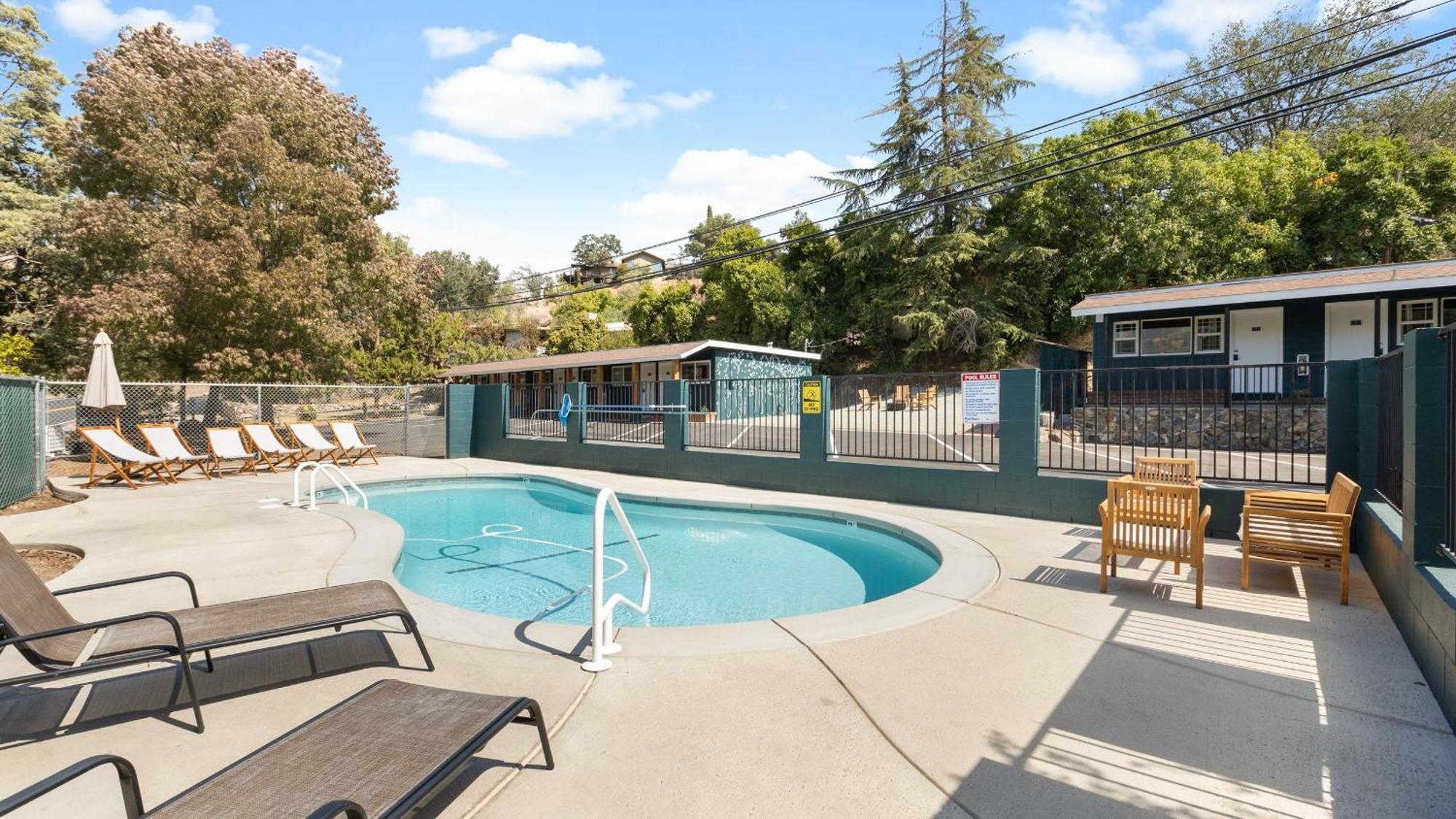 The Charlotte Sequoia Motel R2 Три-Риверс Экстерьер фото